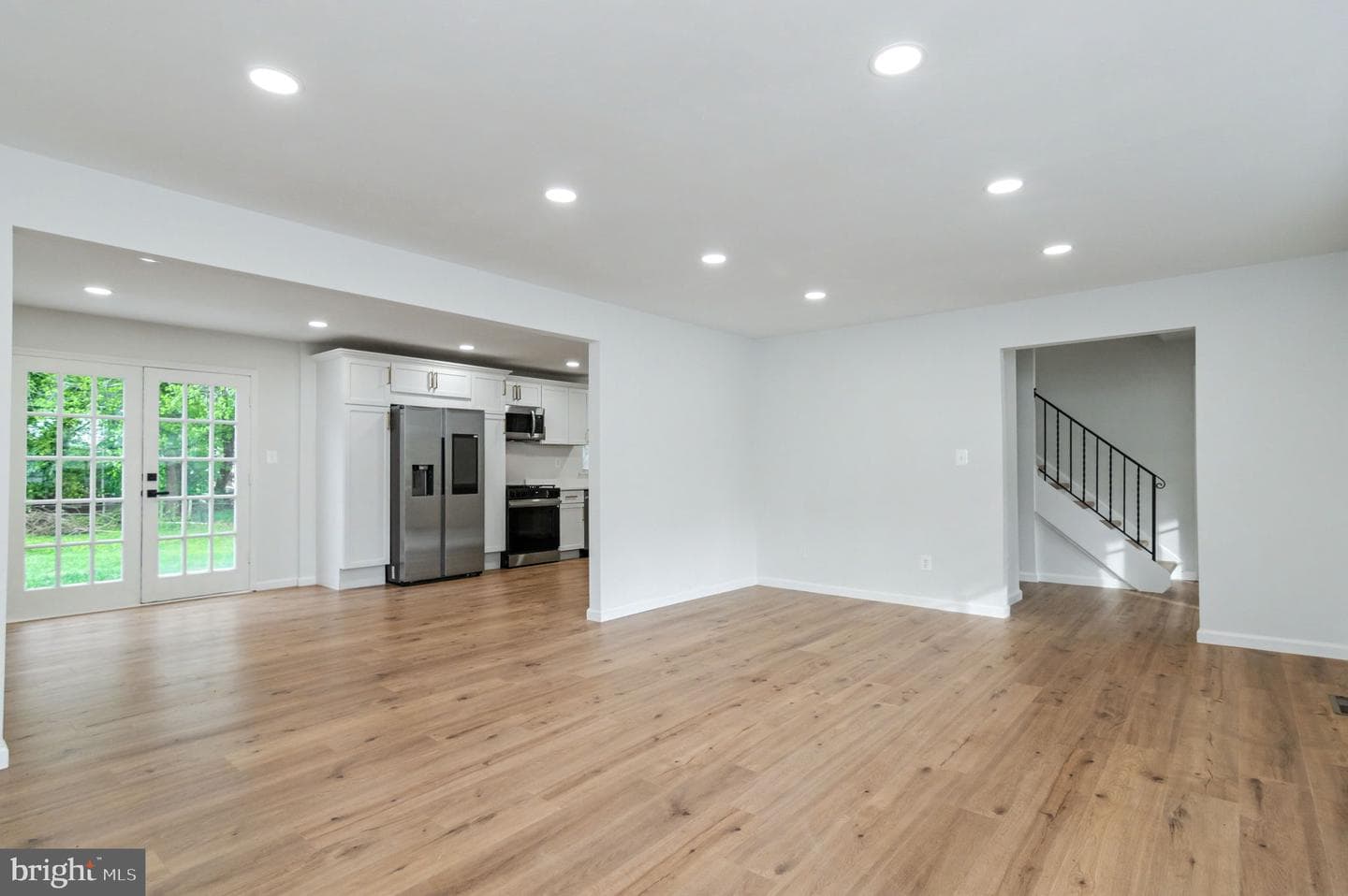 10906 Bennington Drive photo 11