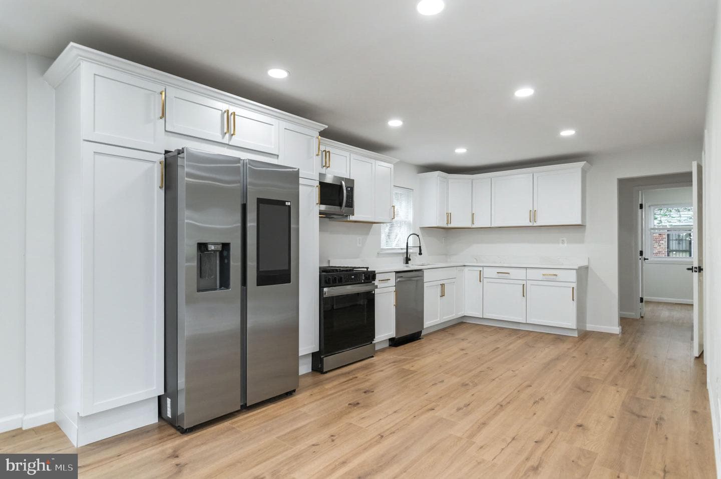10906 Bennington Drive photo 14