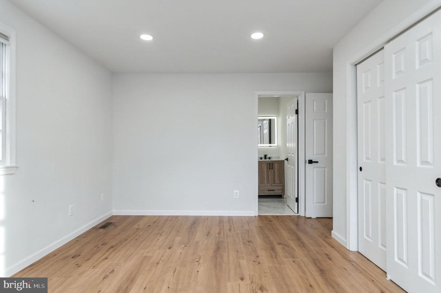 10906 Bennington Drive photo 23