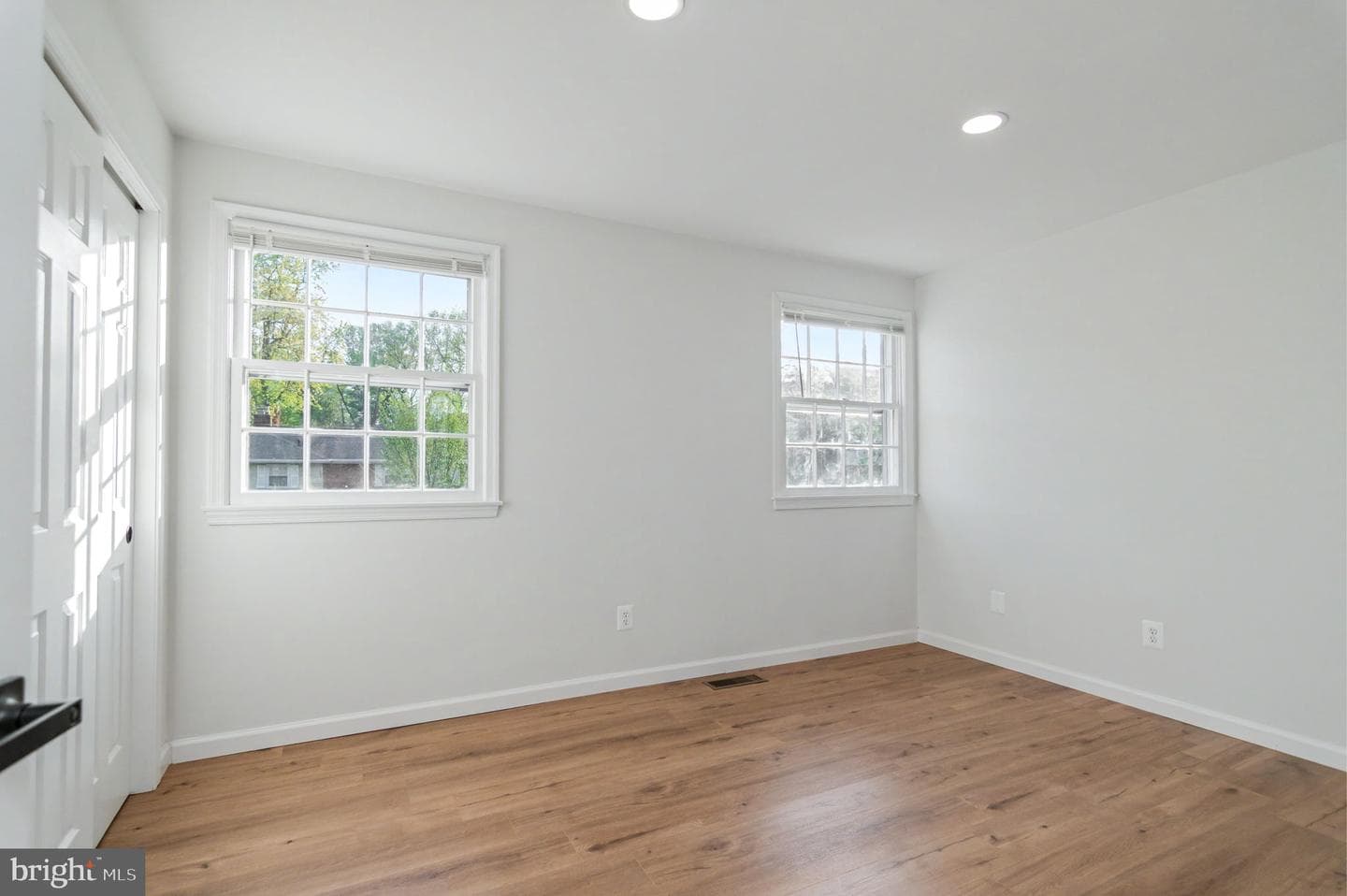 10906 Bennington Drive photo 28