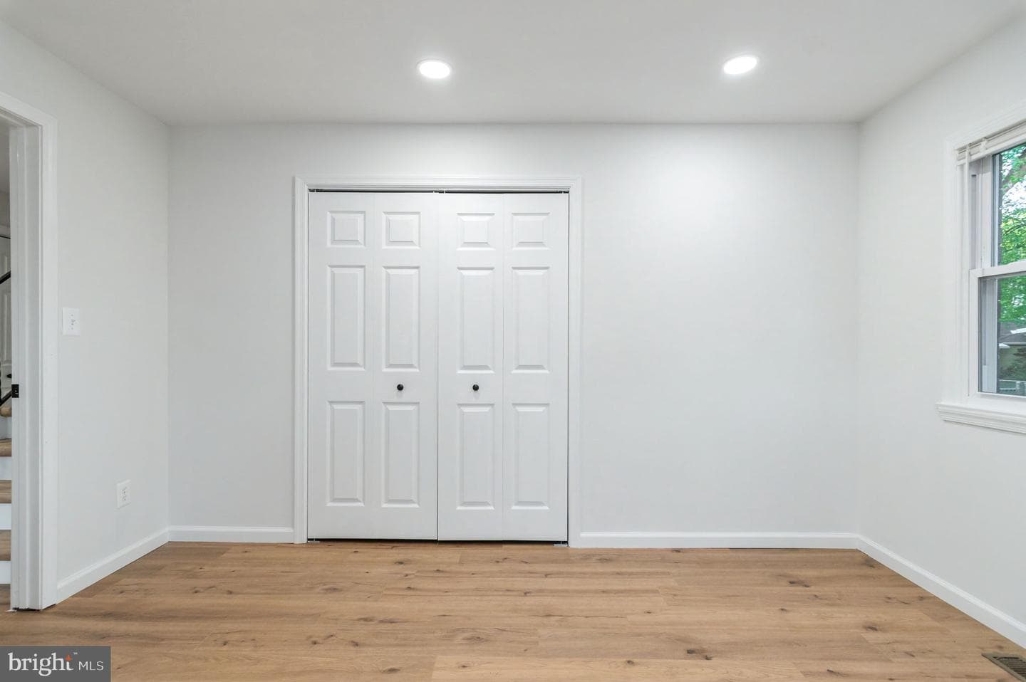 10906 Bennington Drive photo 6