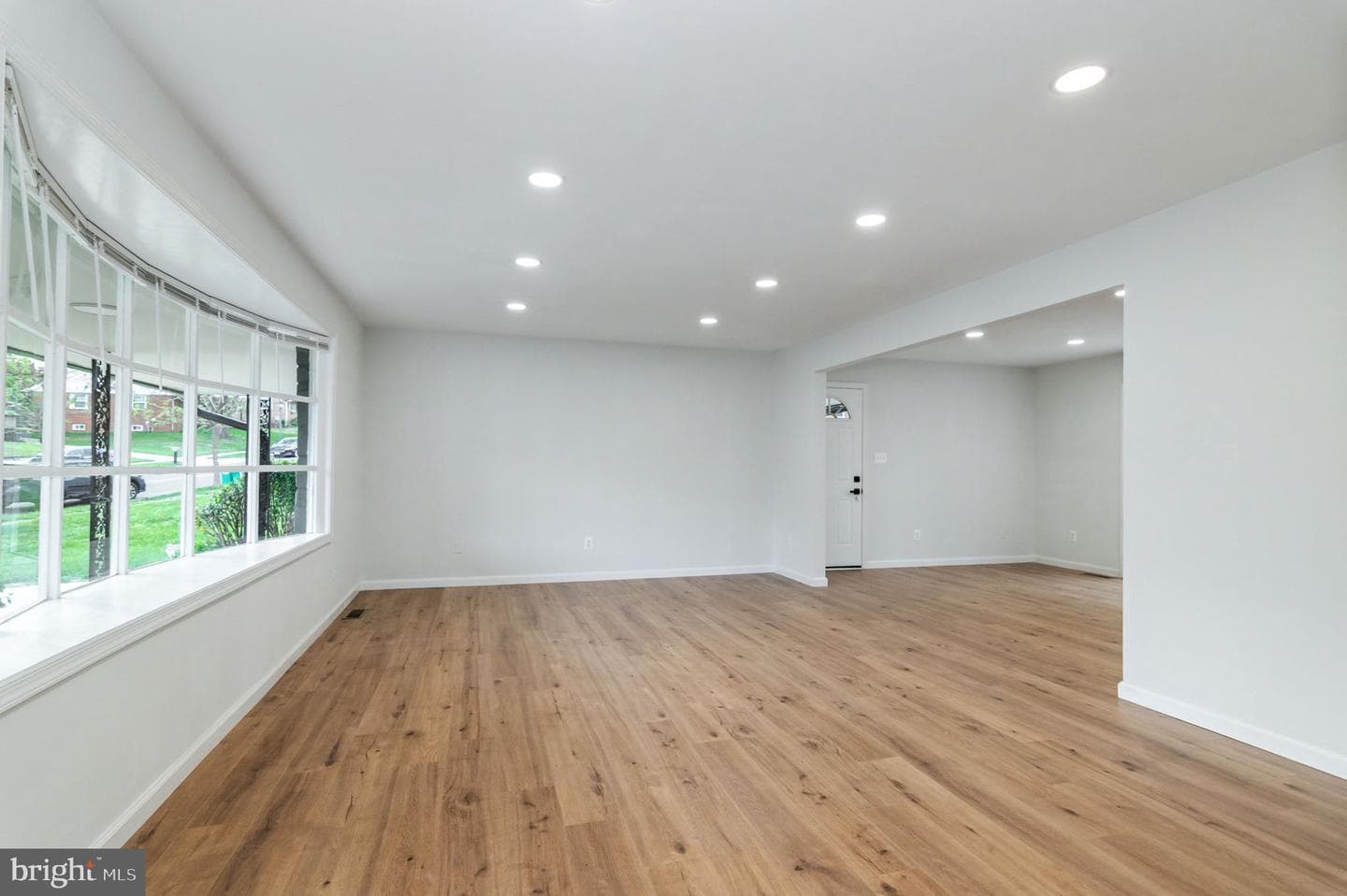 10906 Bennington Drive photo 8