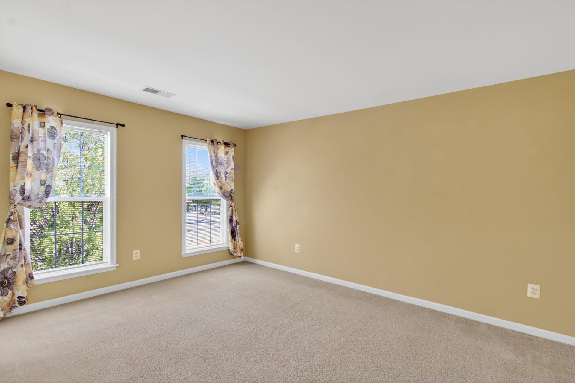14305 Lightfoot Street photo 42