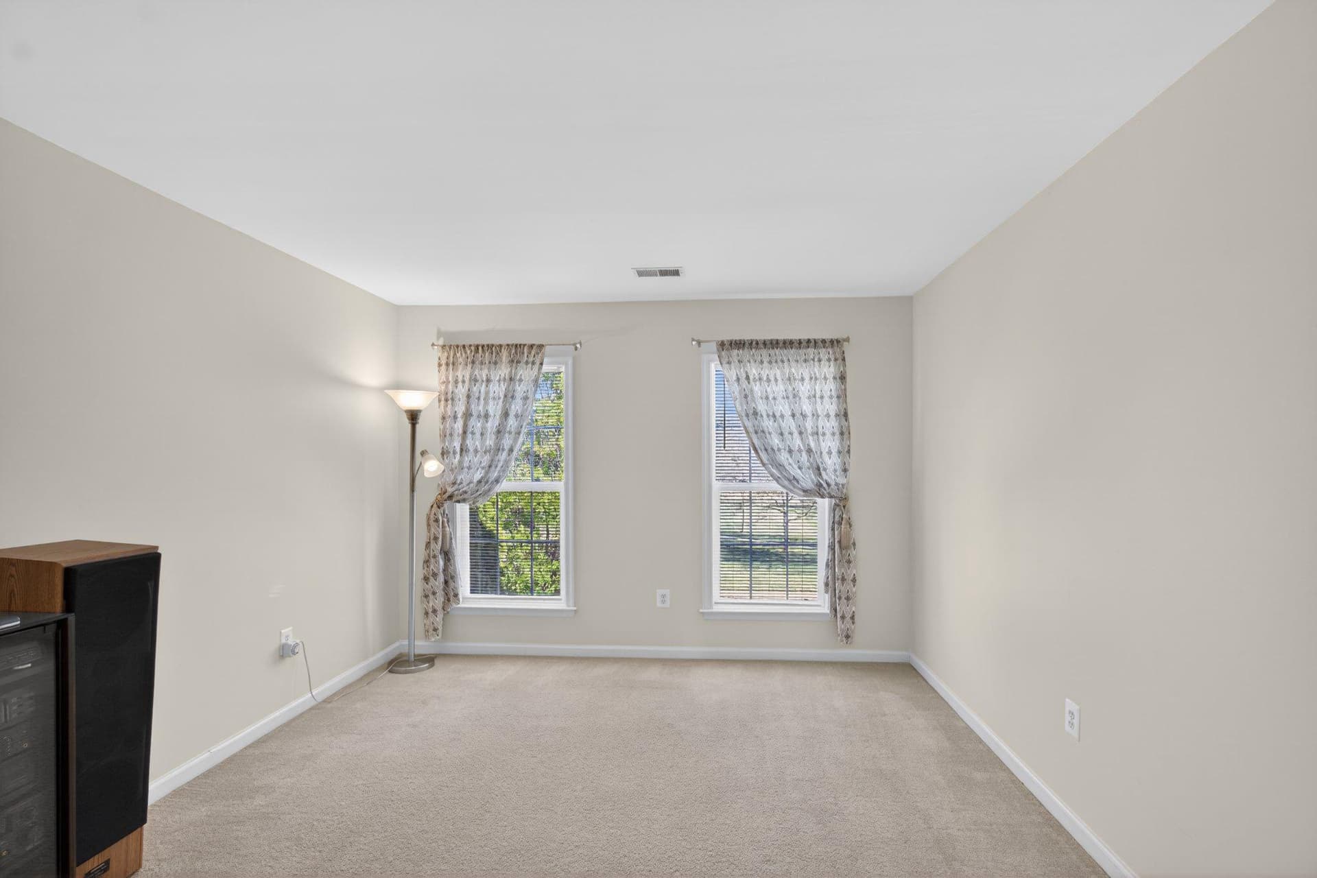 14305 Lightfoot Street photo 51