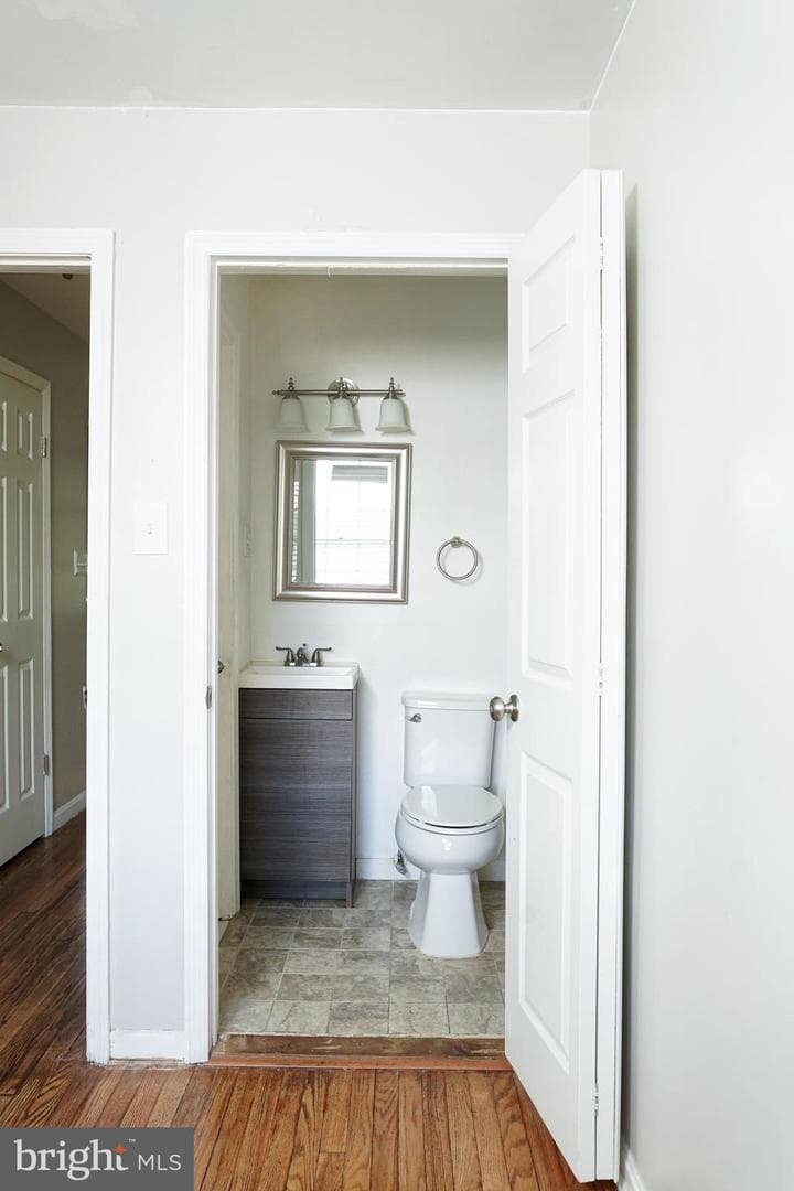 7901 Anne Ct photo 17