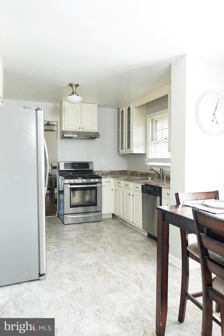 7901 Anne Ct photo 4
