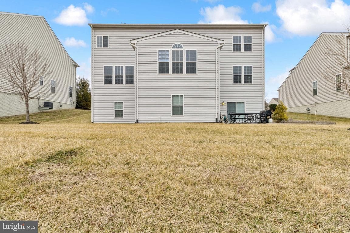 5005 Kennington Court photo 2