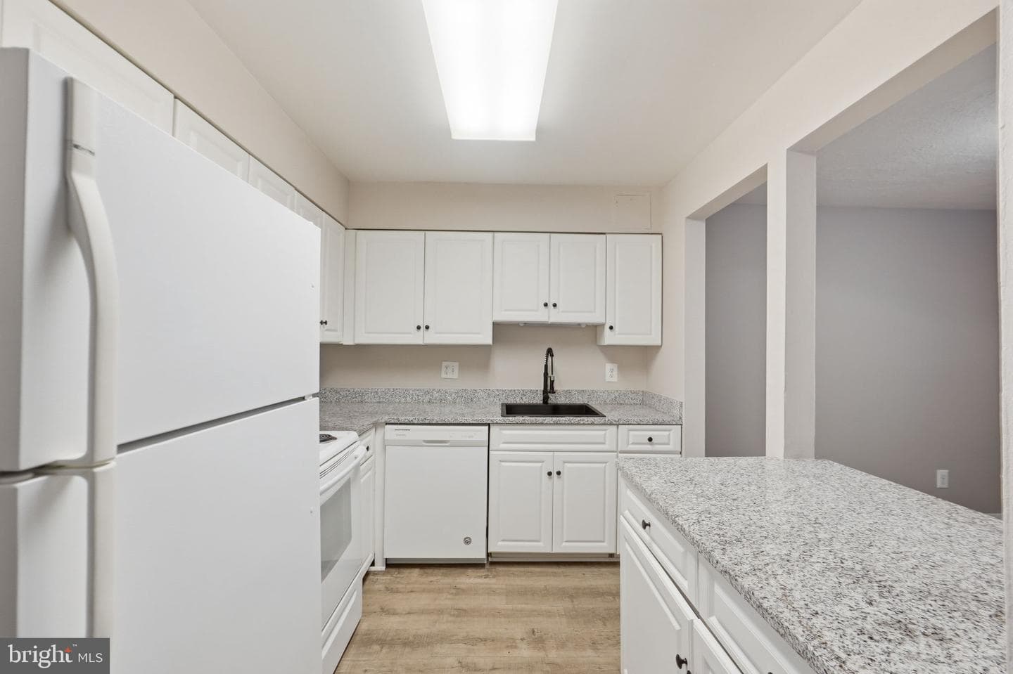 10114 Campus Way S #201-8c photo 12