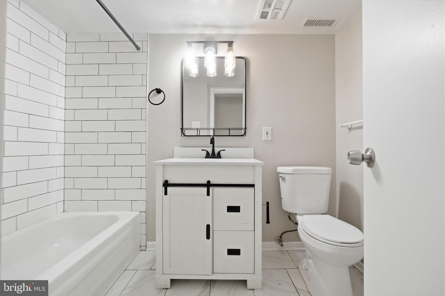 10114 Campus Way S #201-8c photo 23