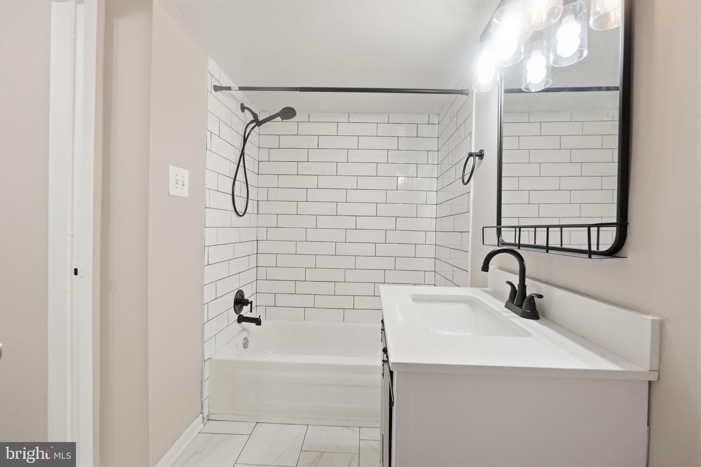 10114 Campus Way S #201-8c photo 24