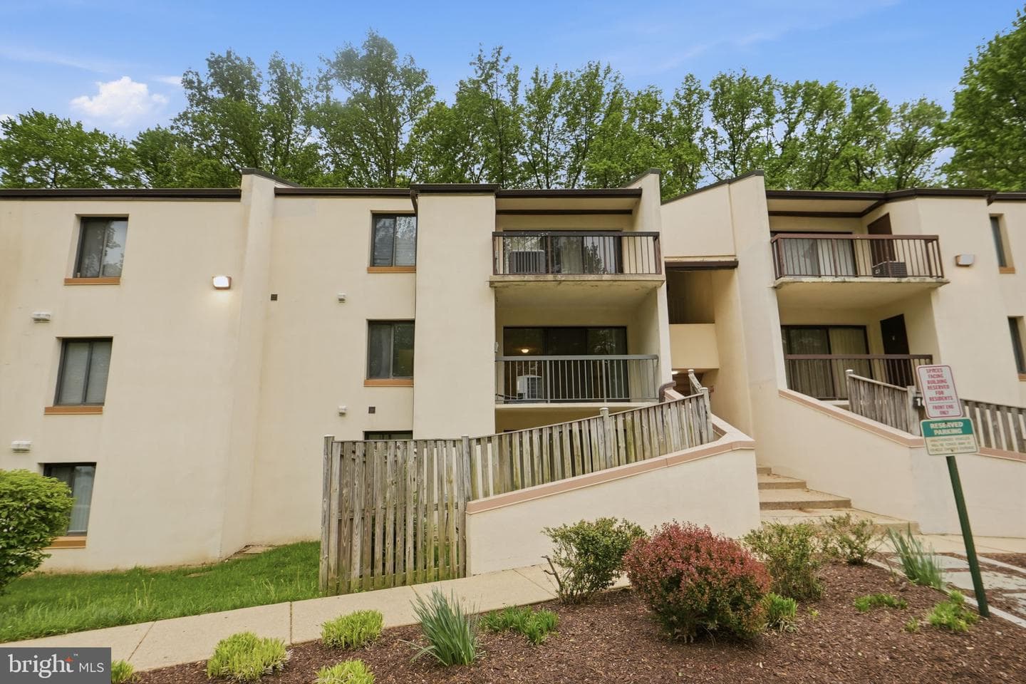 10114 Campus Way S #201-8c photo 28
