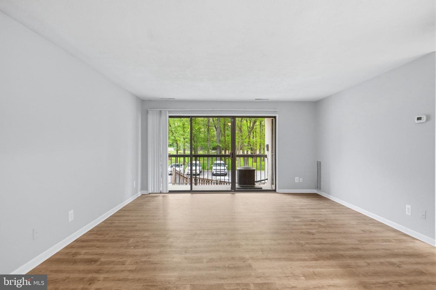 10114 Campus Way S #201-8c photo 4