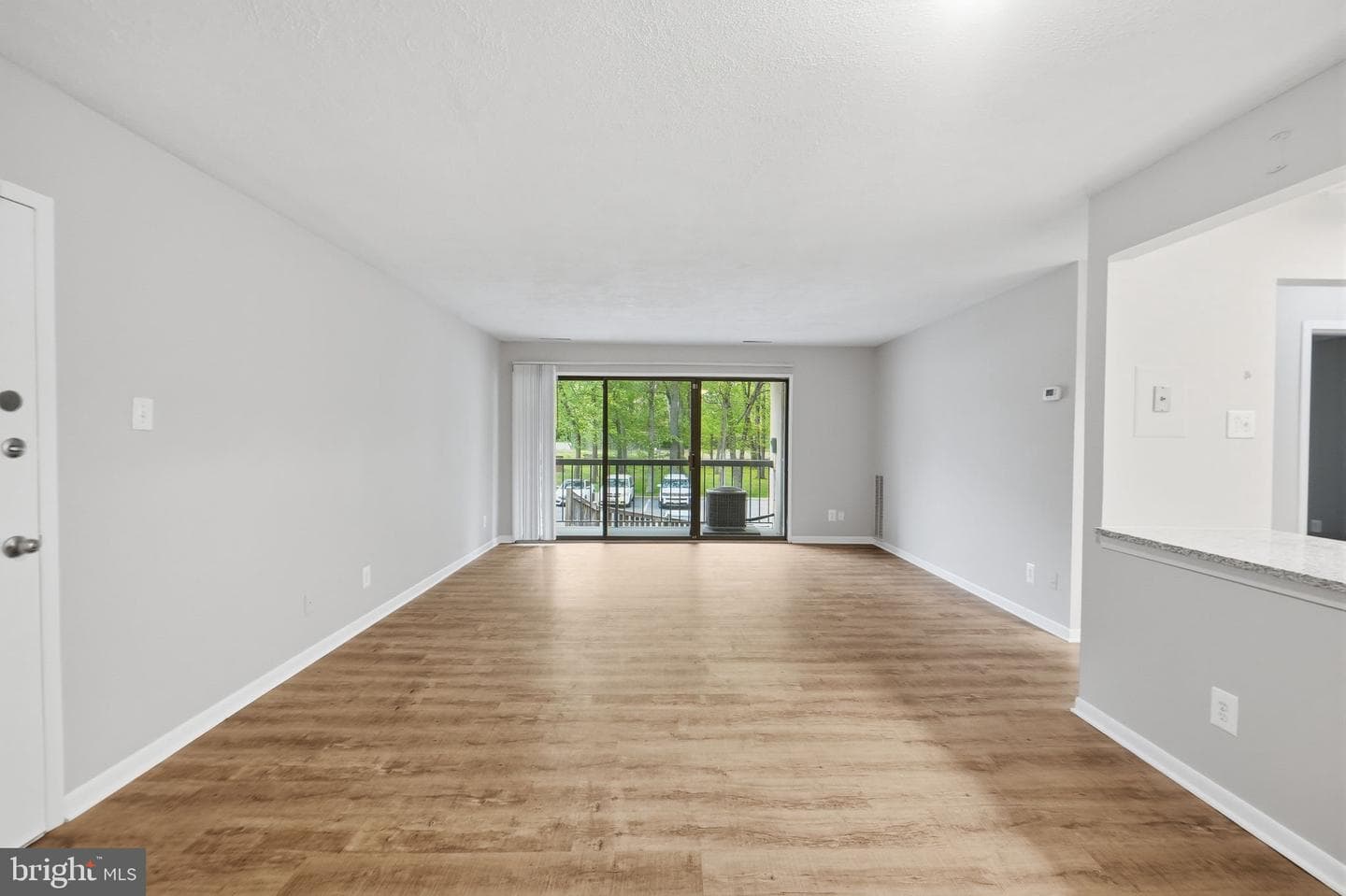 10114 Campus Way S #201-8c photo 6