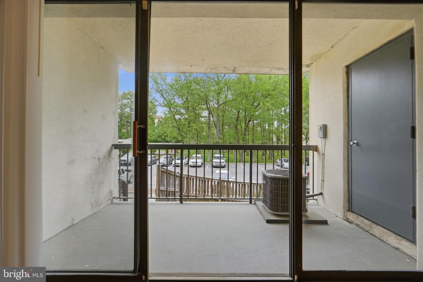 10114 Campus Way S #201-8c photo 8