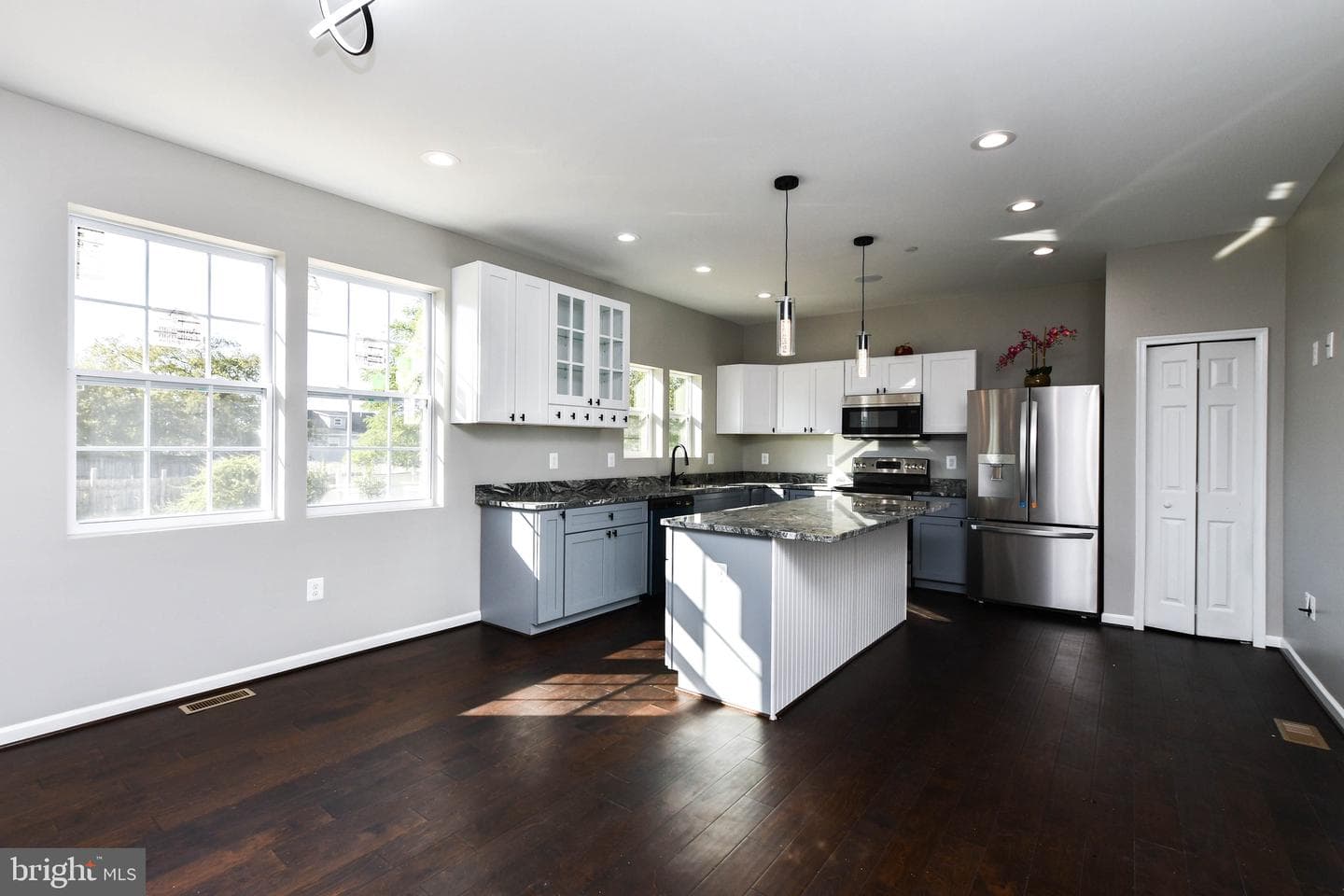 712 61st Avenue photo 16