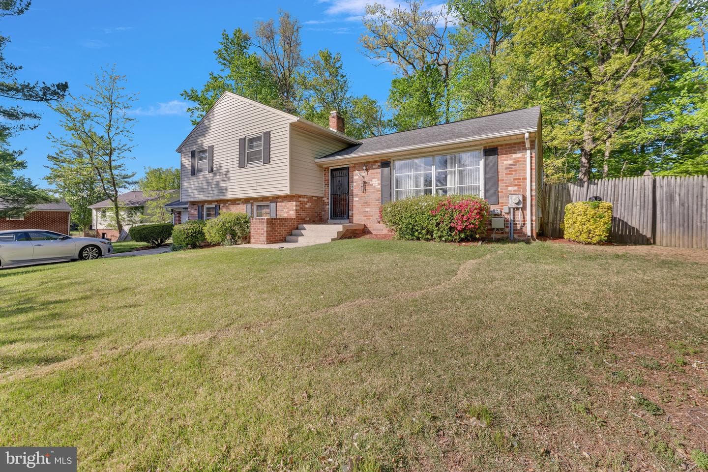 12902 Lakeston photo 19