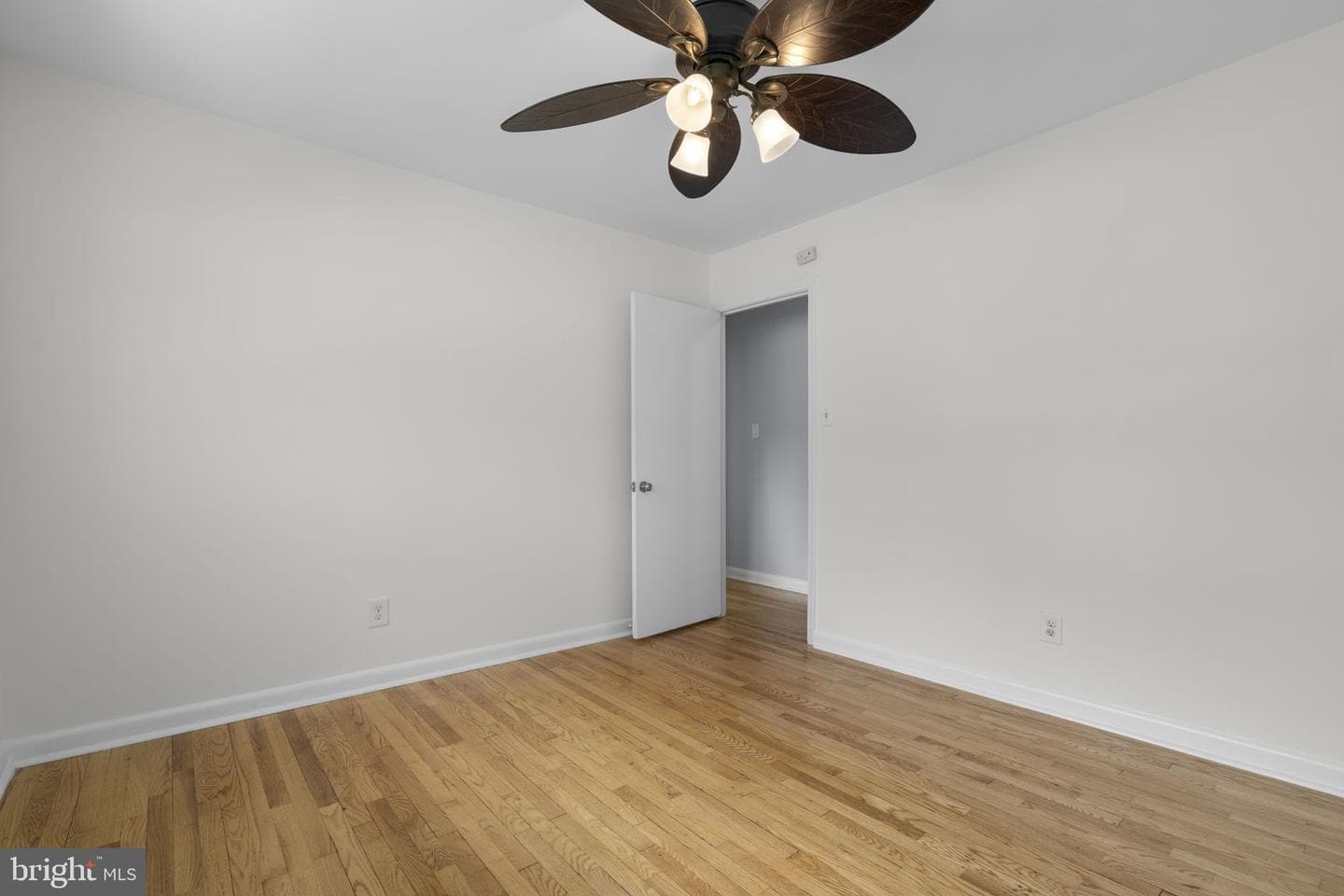 613 Broad Creek Drive photo 29
