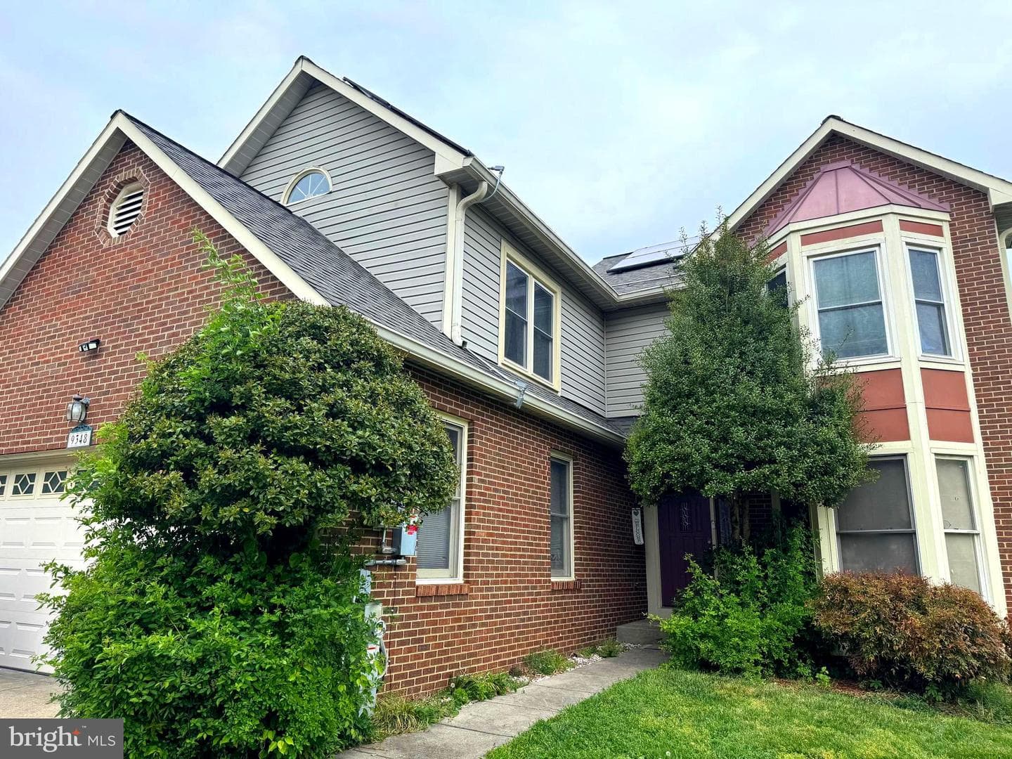 9348 Creekview Drive photo 4