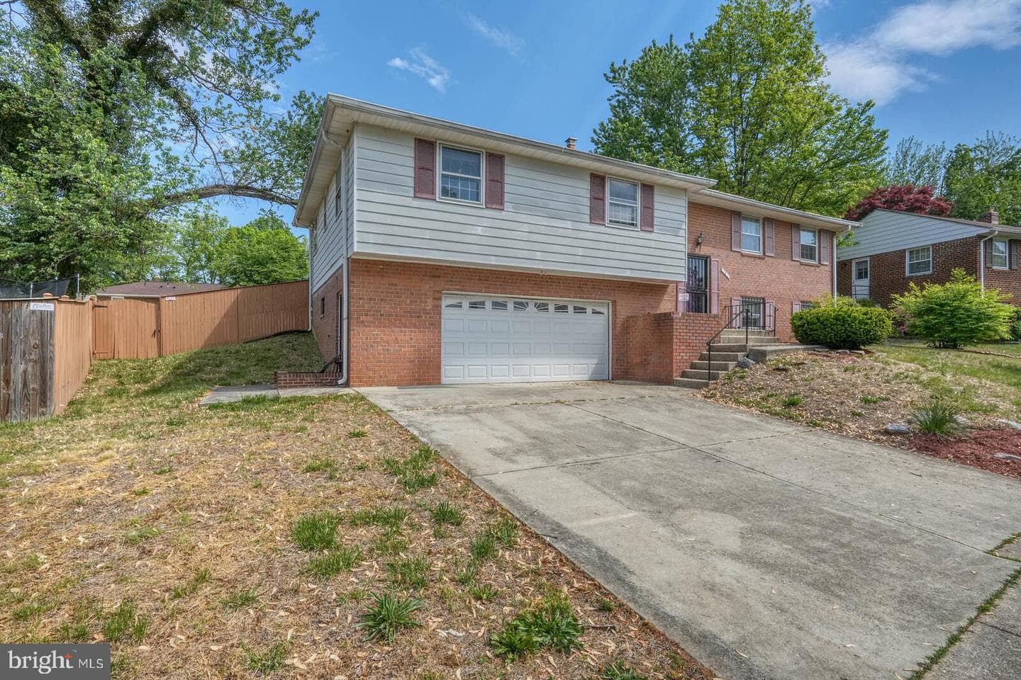 4 Thurston Drive photo 3