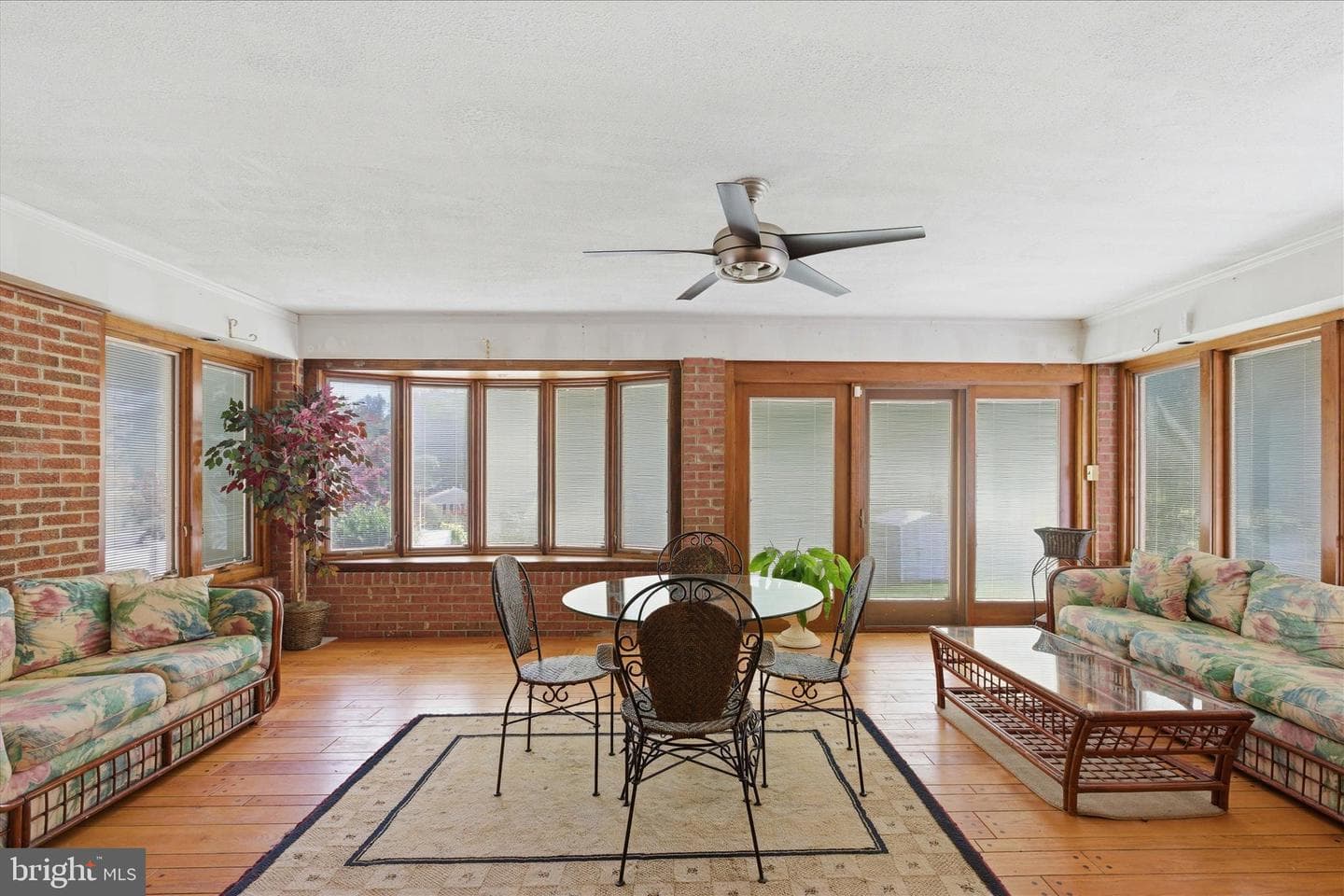 1209 Shady Glen Drive photo 4