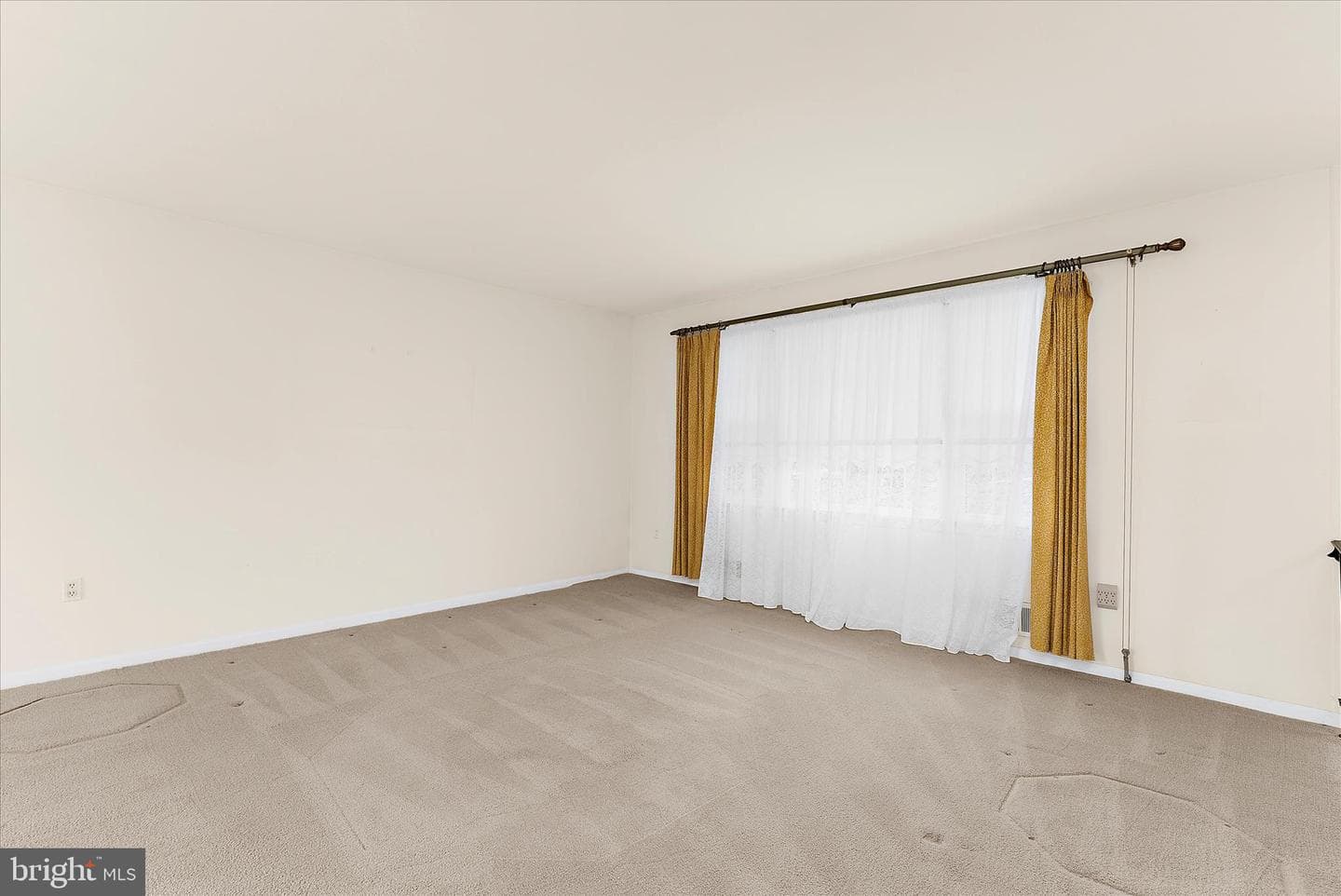 7708 Gambier Drive photo 5