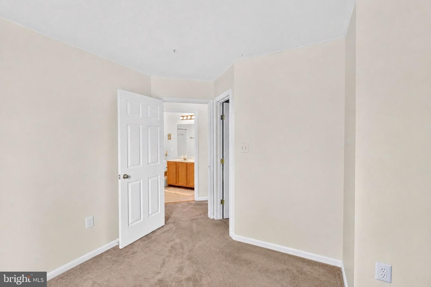 7318 Rotunda Court photo 23