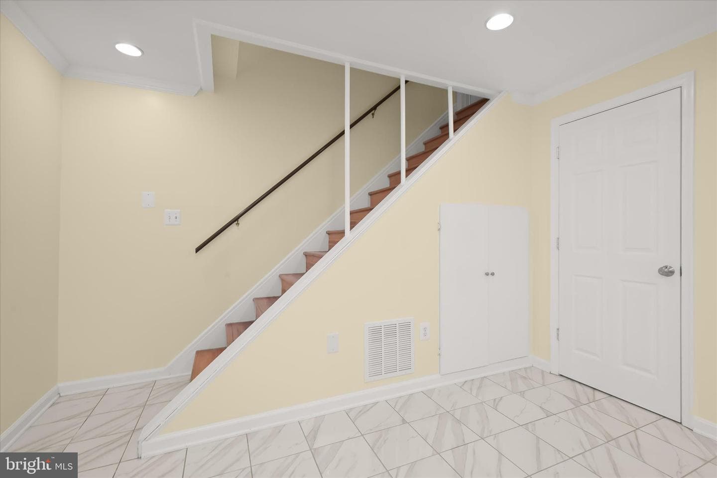 16105 Kent Road photo 44