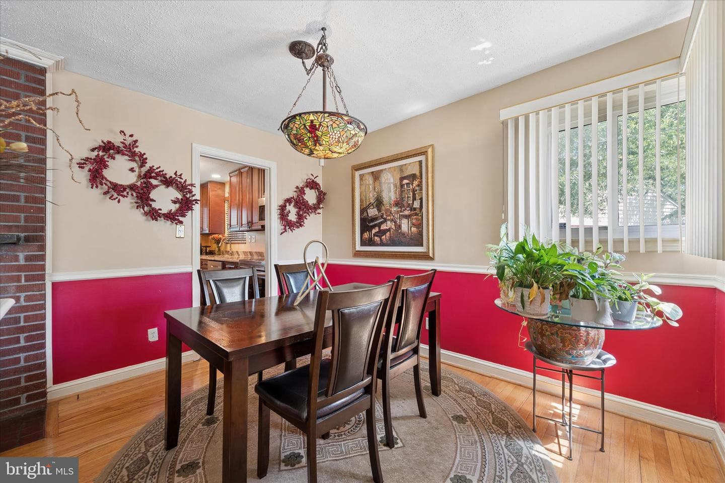6803 Adelphi Rd photo 11