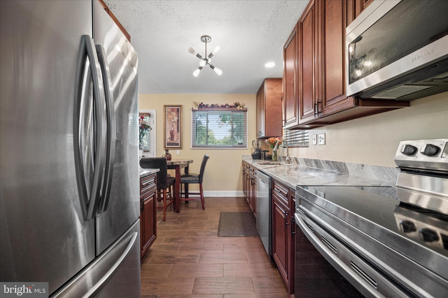 6803 Adelphi Rd photo 14