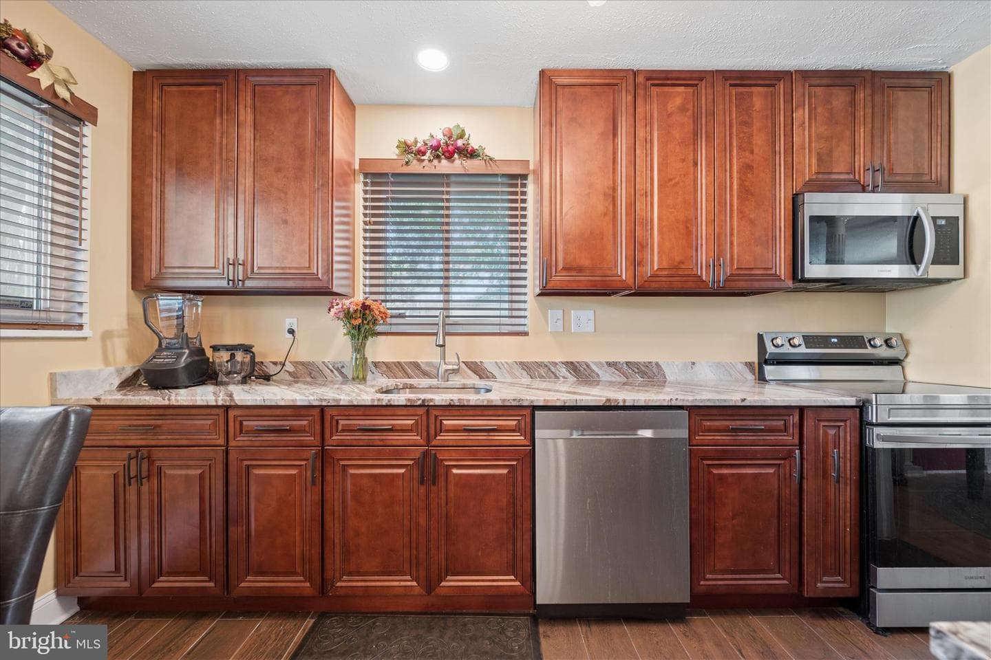 6803 Adelphi Rd photo 19