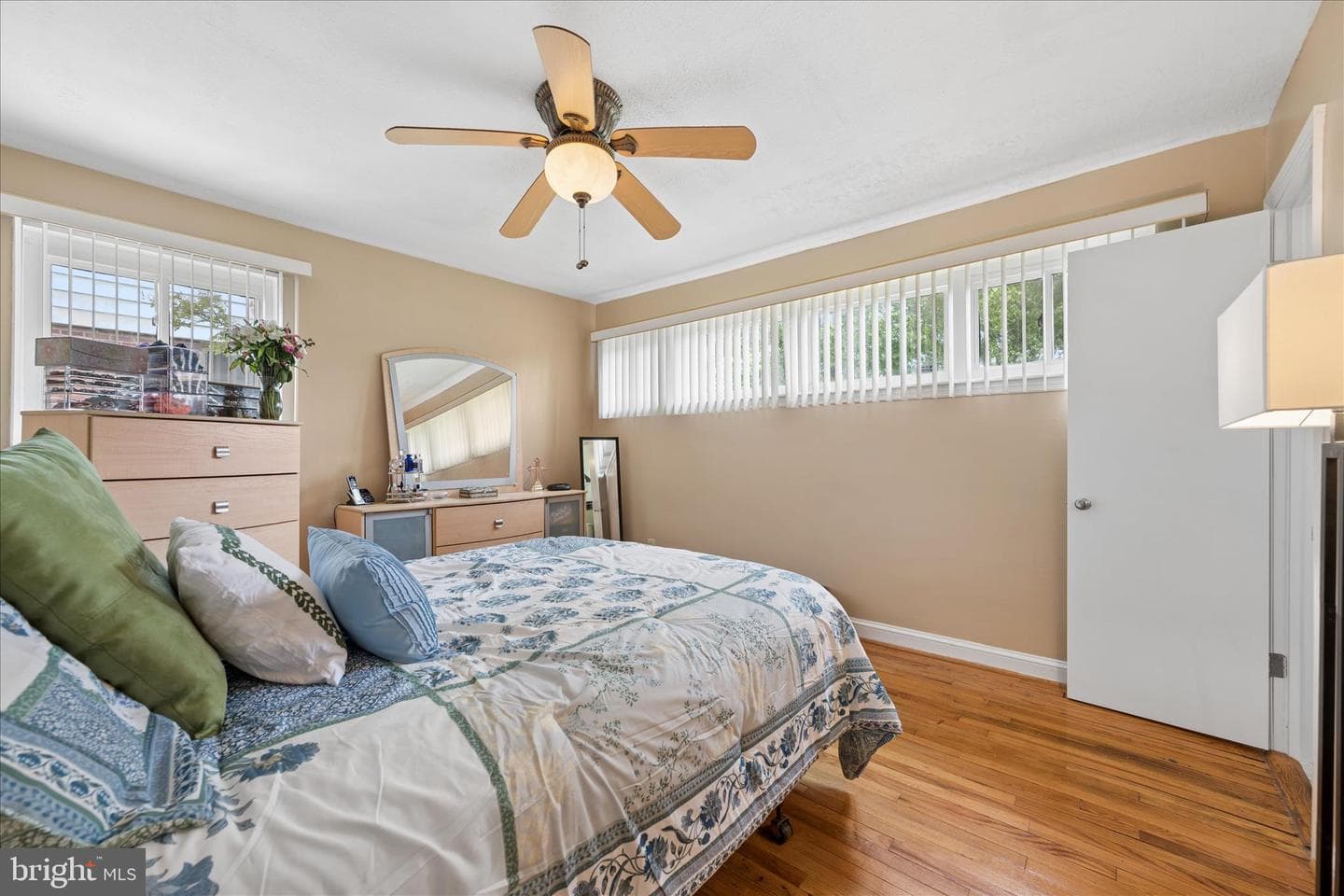 6803 Adelphi Rd photo 26