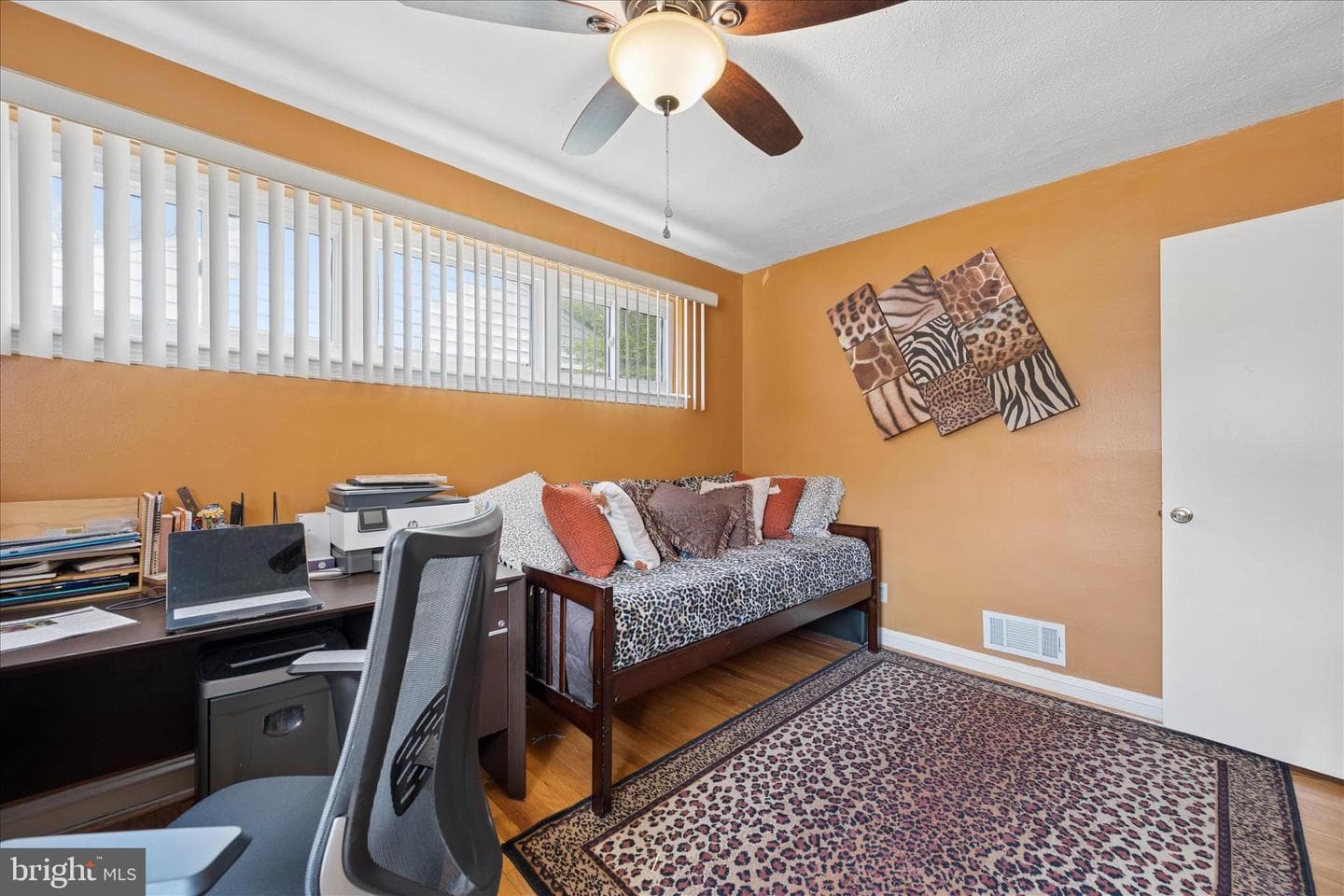 6803 Adelphi Rd photo 34