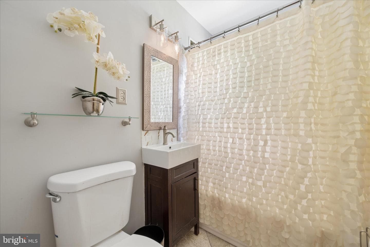 6803 Adelphi Rd photo 40