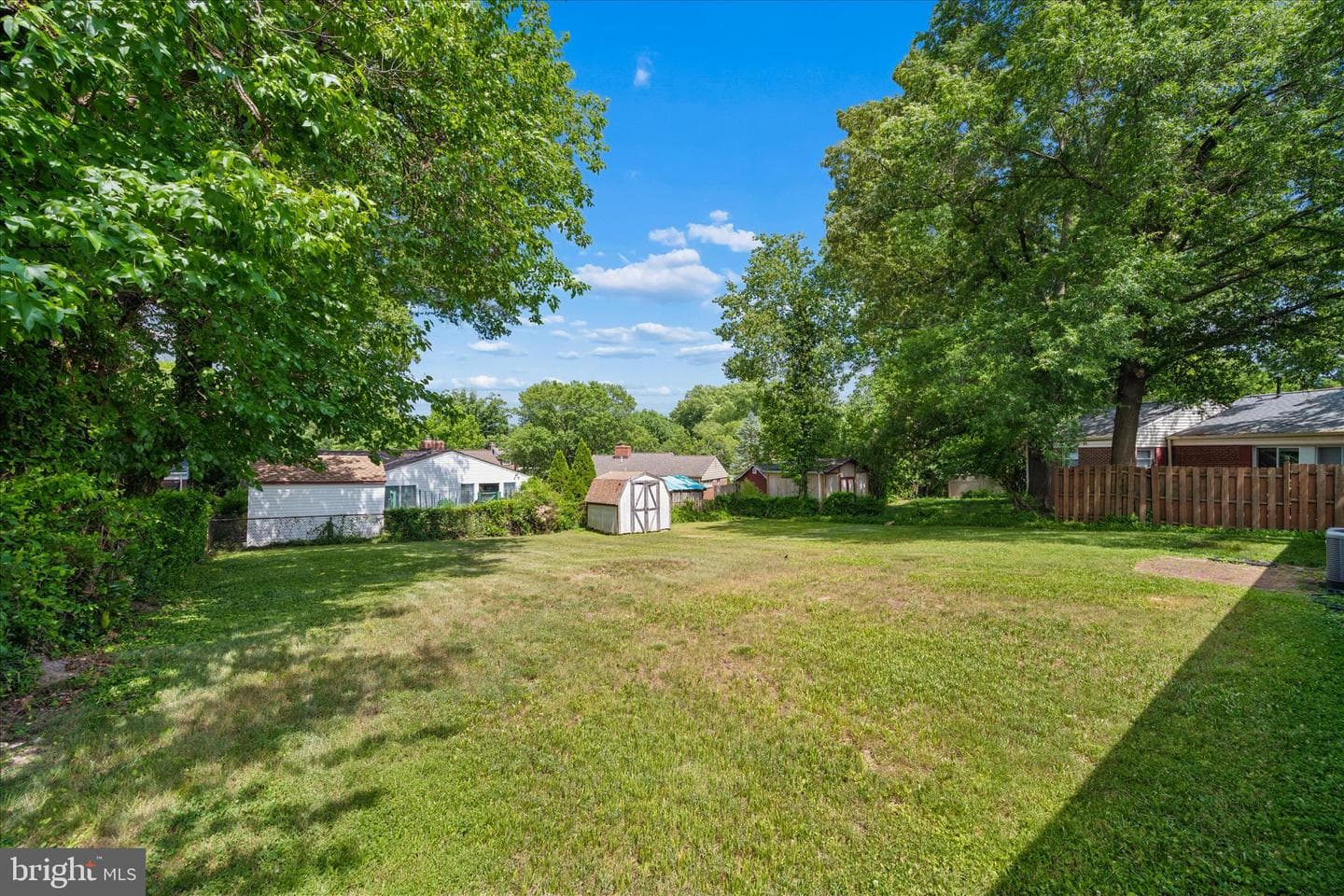 6803 Adelphi Rd photo 43