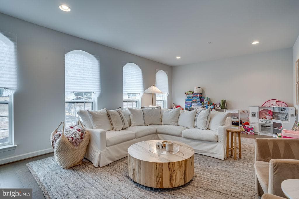 518 Triggerfish Drive photo 4