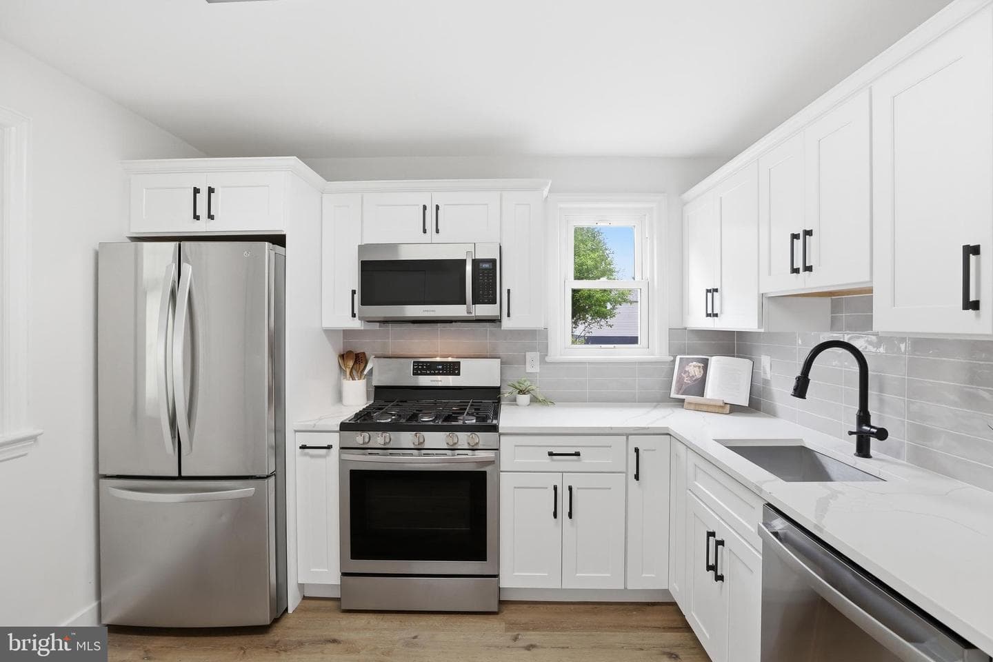 5013 Mineola Road photo 17