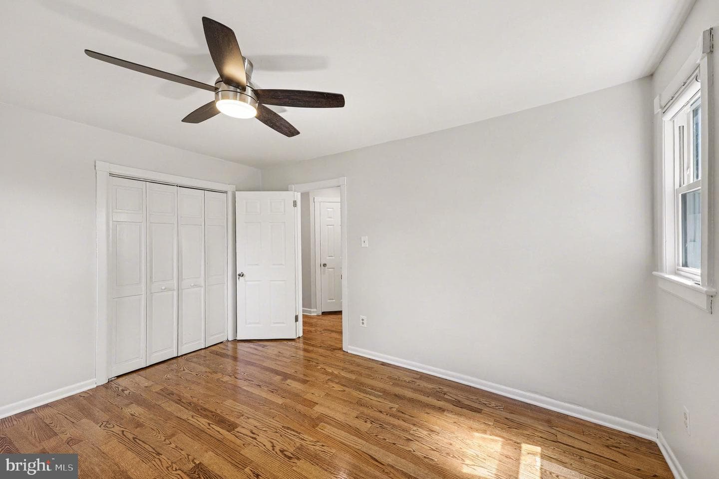 1602 Erskine Street photo 12