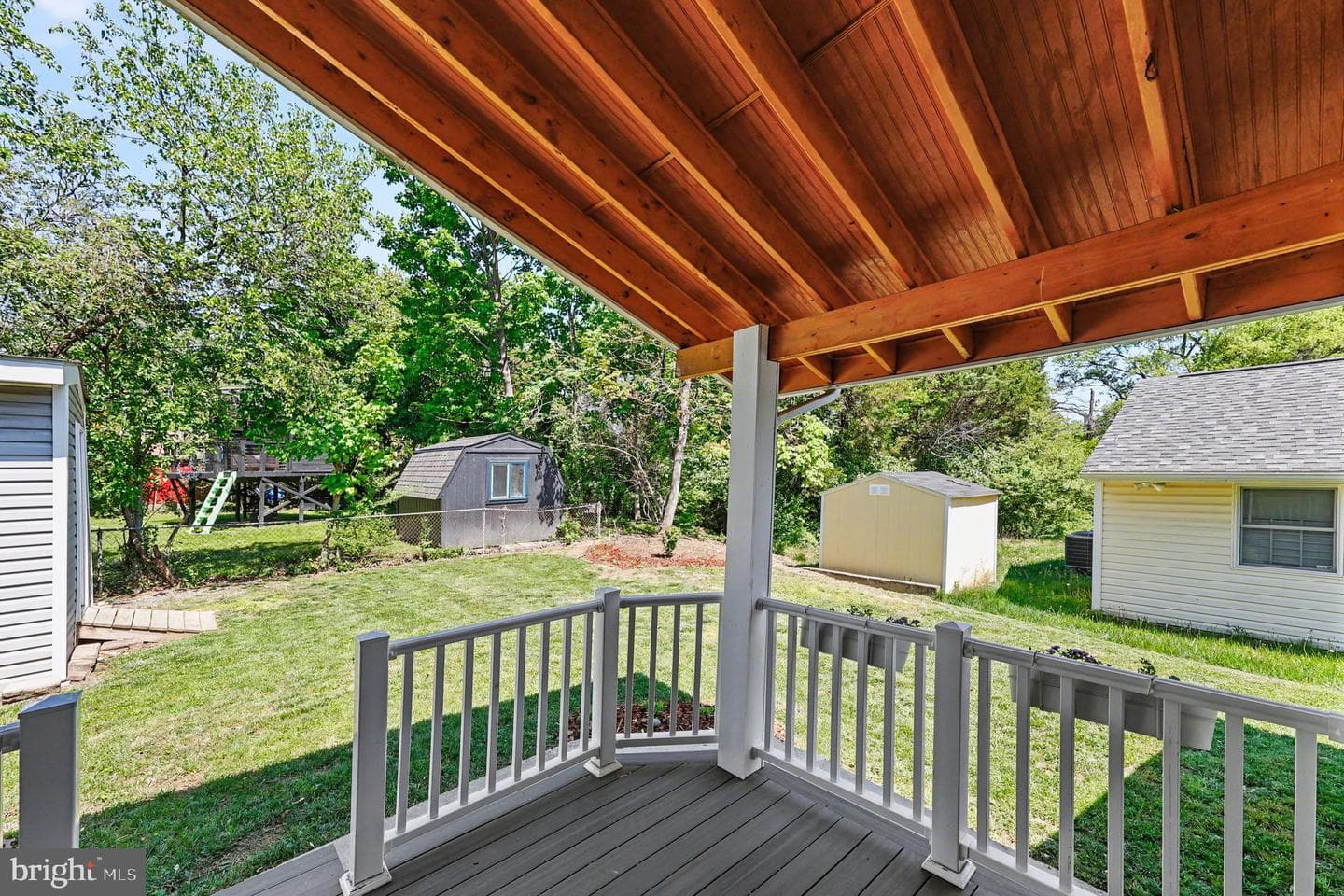 1602 Erskine Street photo 25