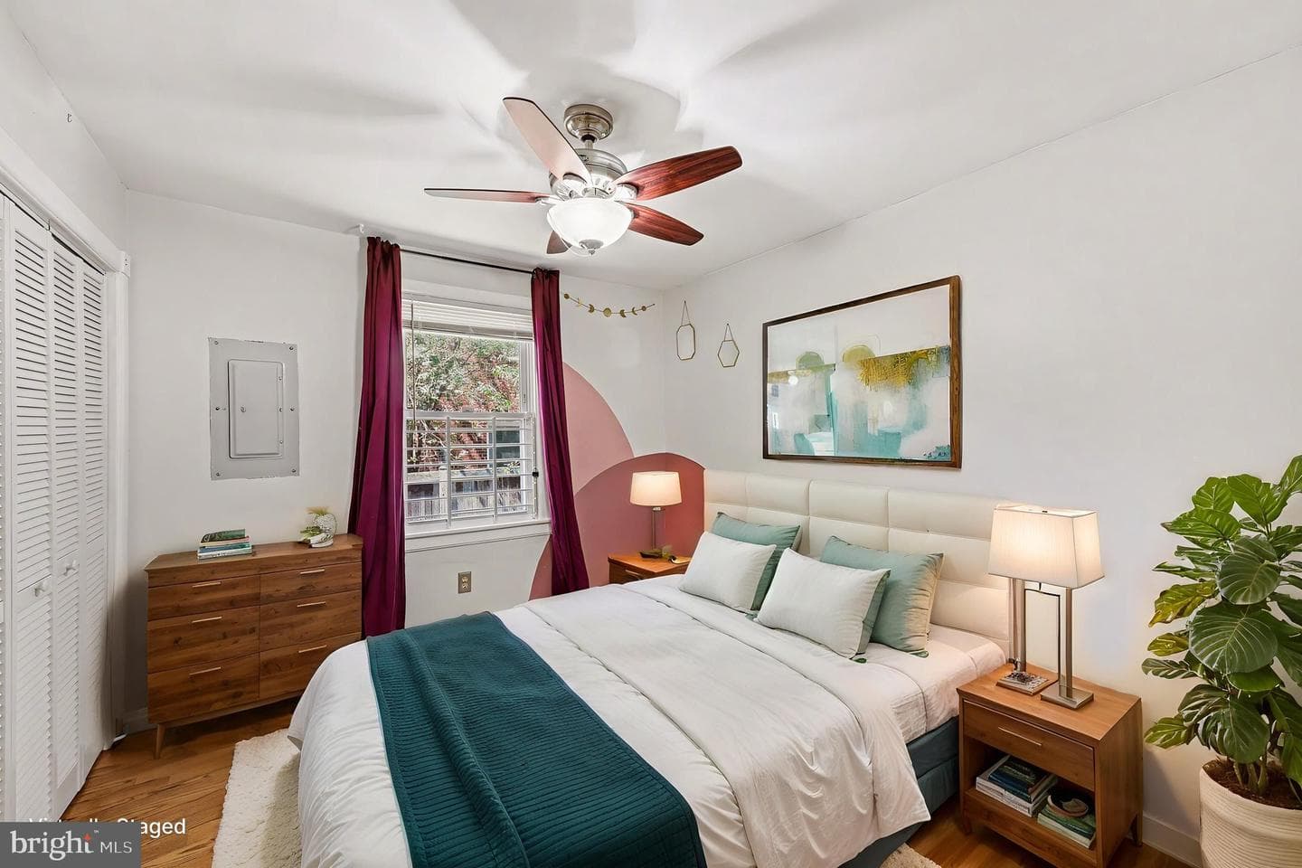 1602 Erskine Street photo 29