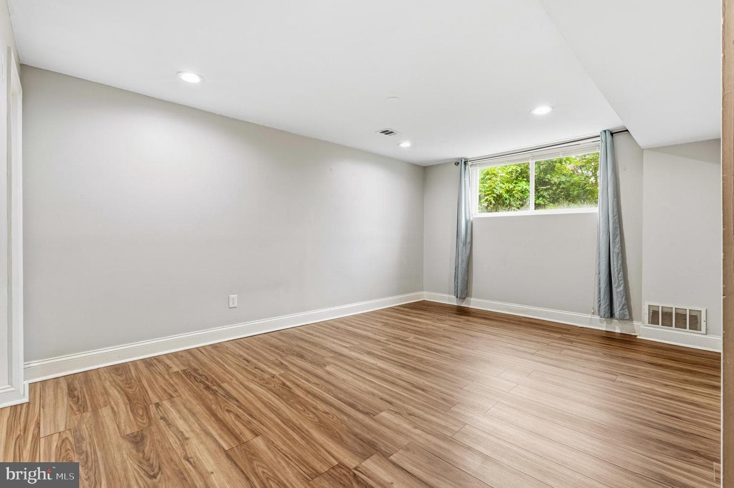 8103 Manson Street photo 23