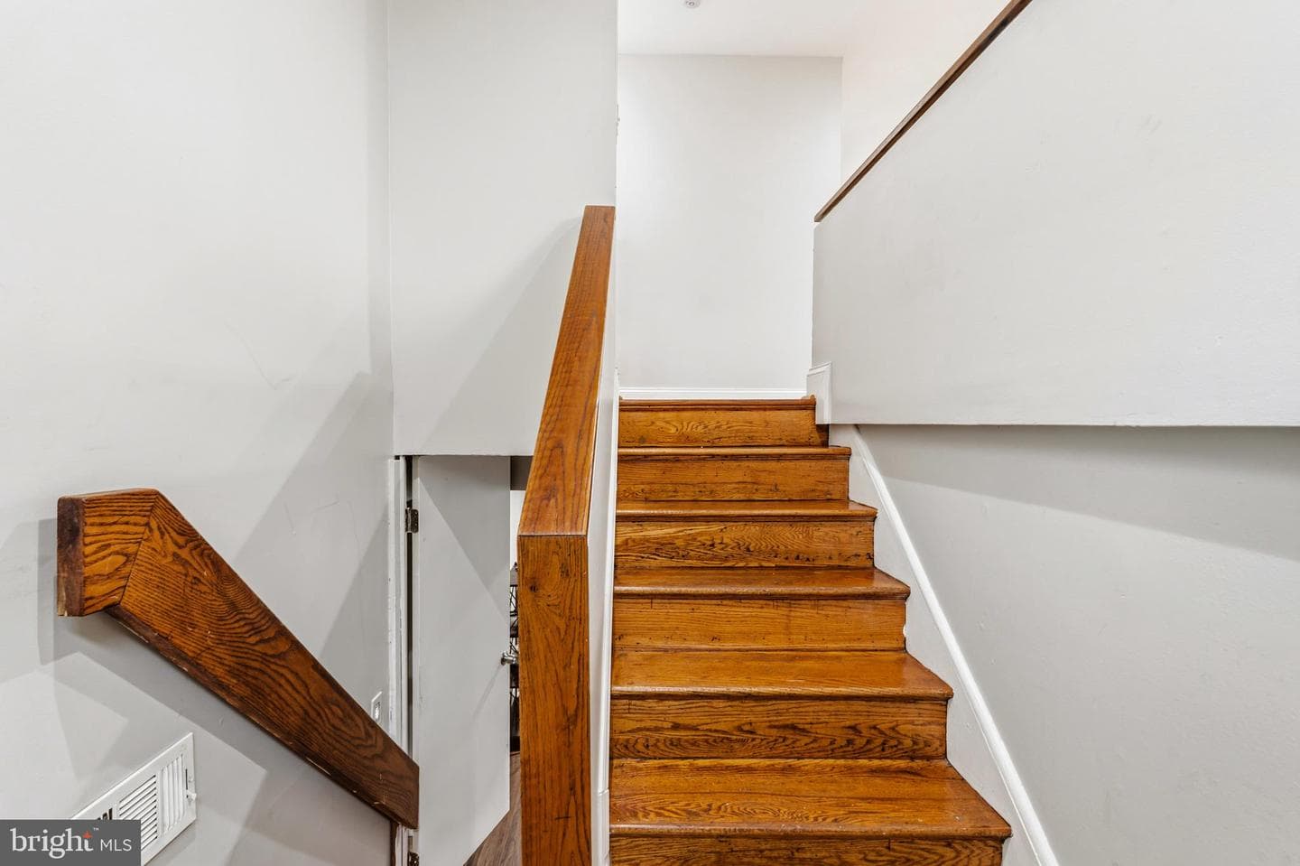 8103 Manson Street photo 4