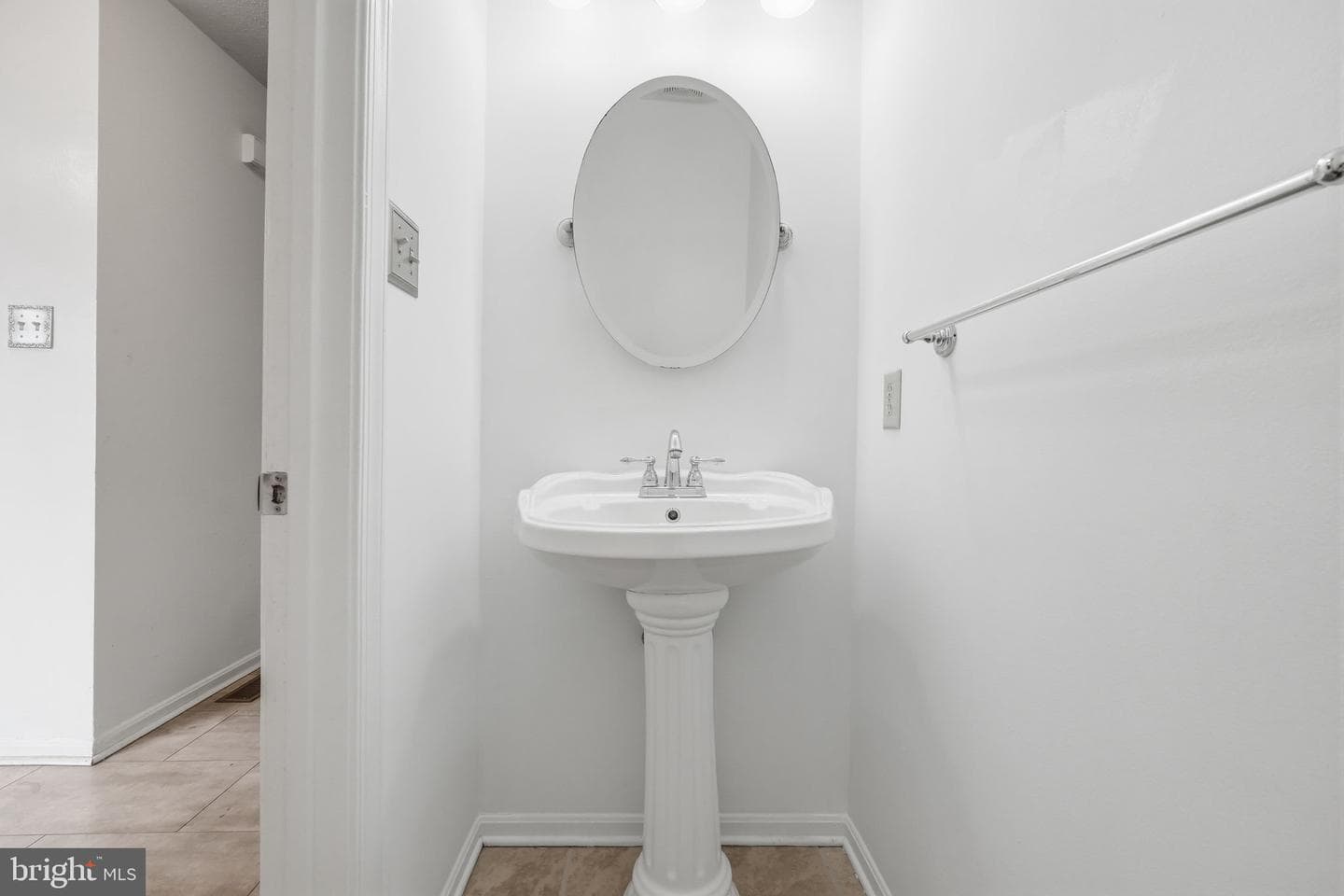 2303 Seton Way photo 8