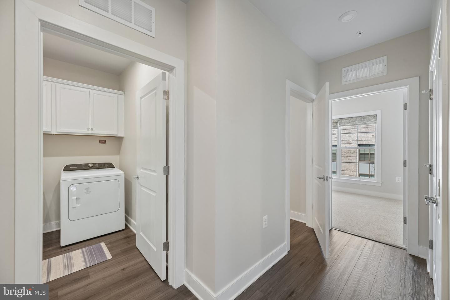 104 Saint Ives Place #402 photo 24