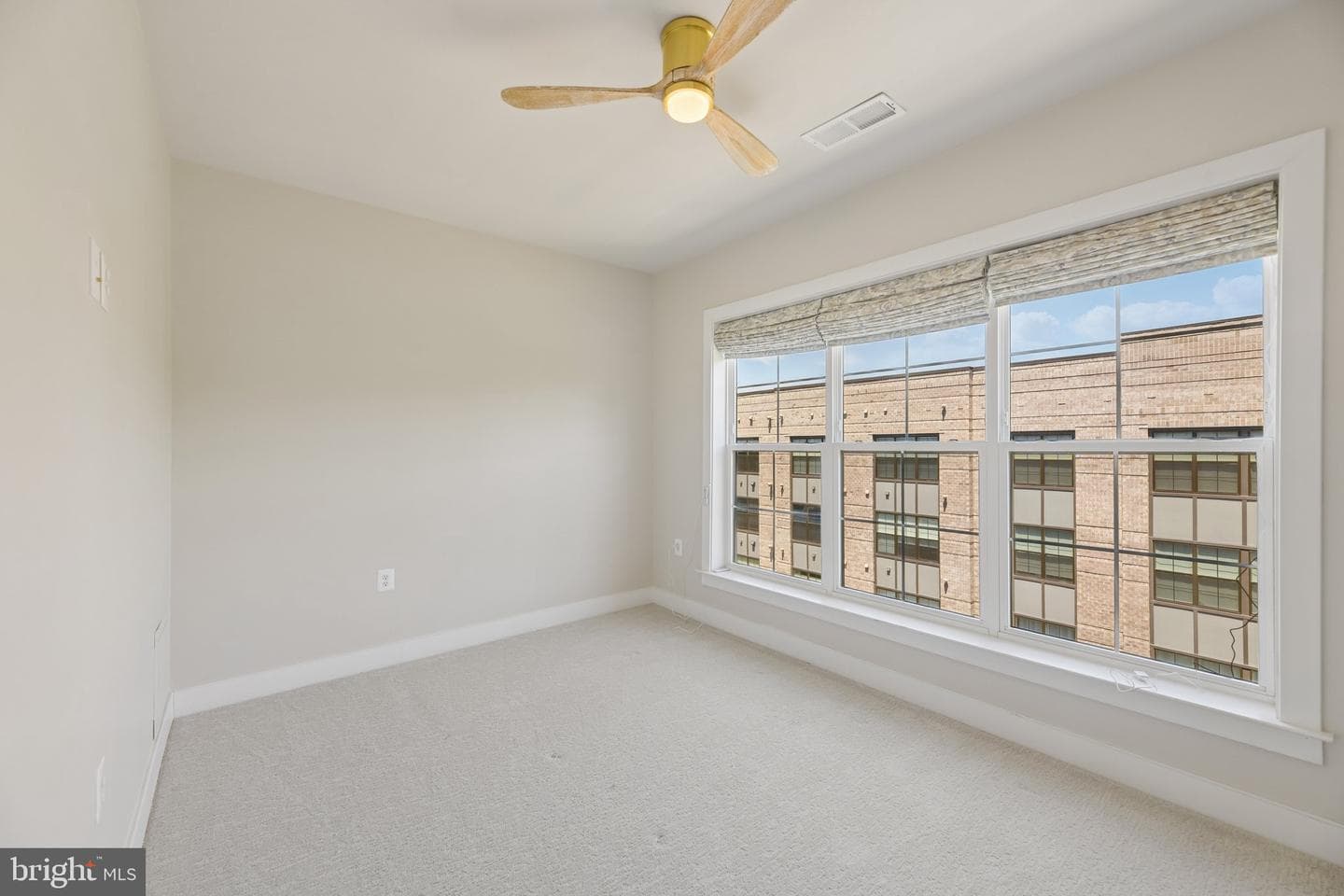 104 Saint Ives Place #402 photo 28