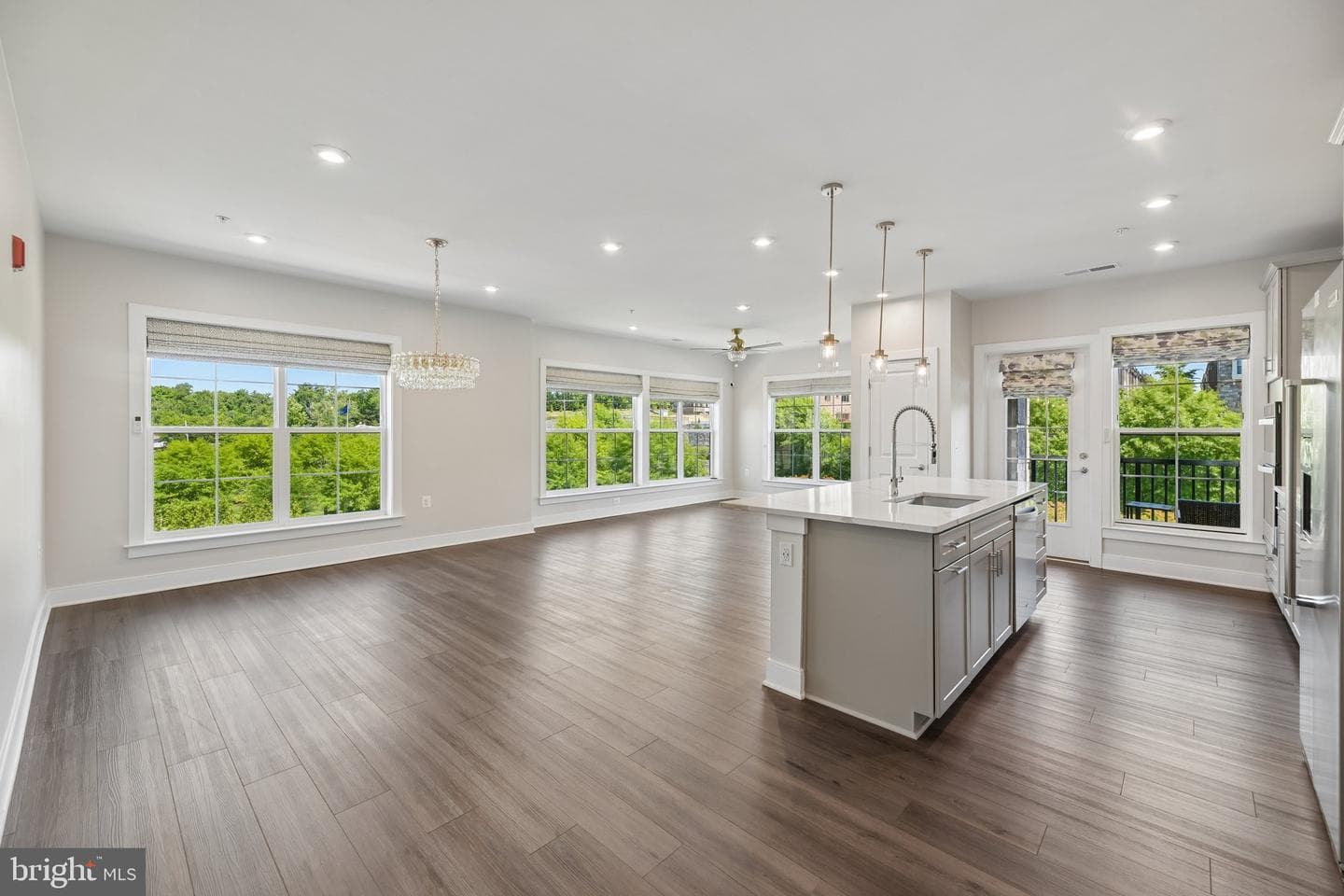 104 Saint Ives Place #402 photo 3