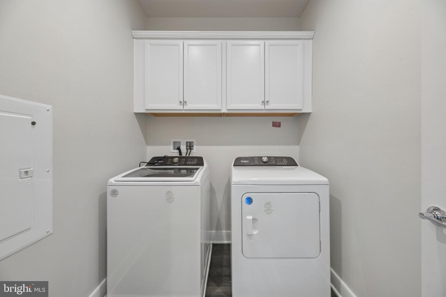 104 Saint Ives Place #402 photo 33