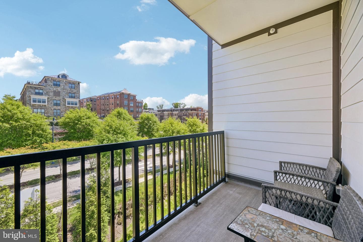 104 Saint Ives Place #402 photo 34