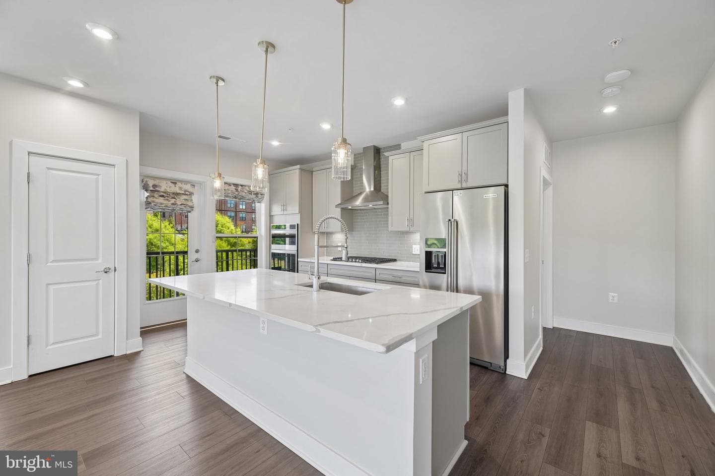 104 Saint Ives Place #402 photo 6