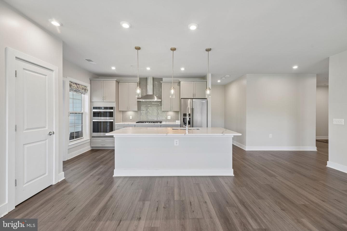 104 Saint Ives Place #402 photo 8