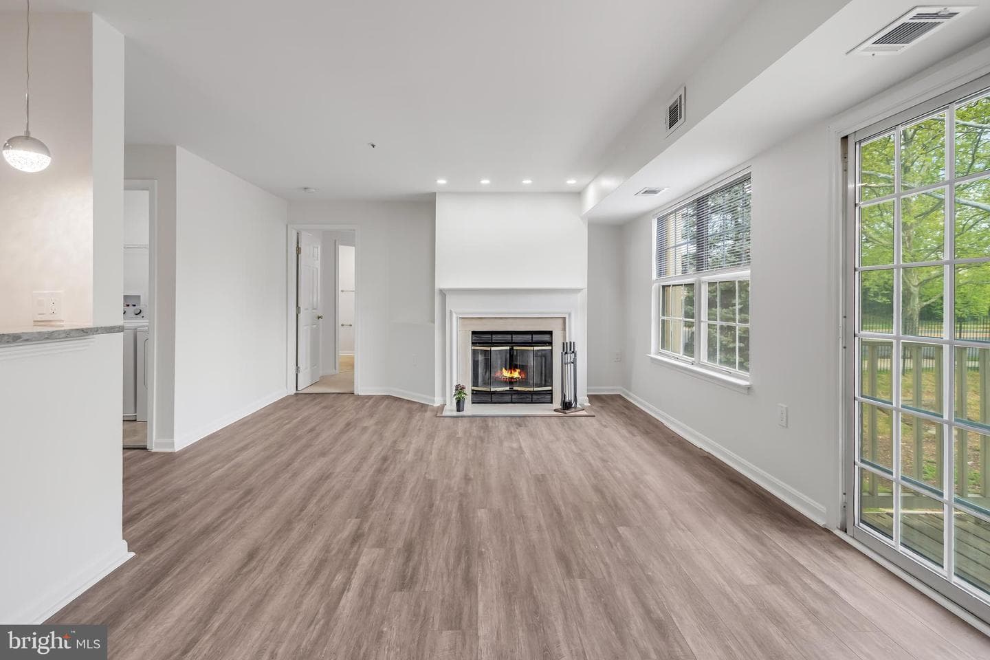 9700 Lake Pointe Court #202 photo 14